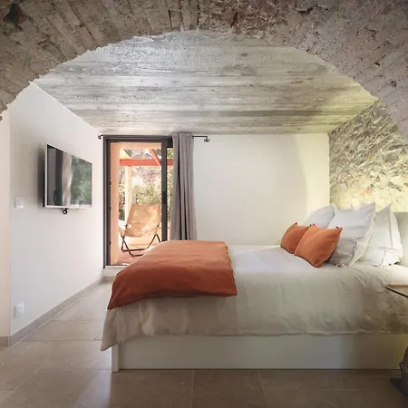 Bastide Sainte Trinide فندق مبيت وإفطار