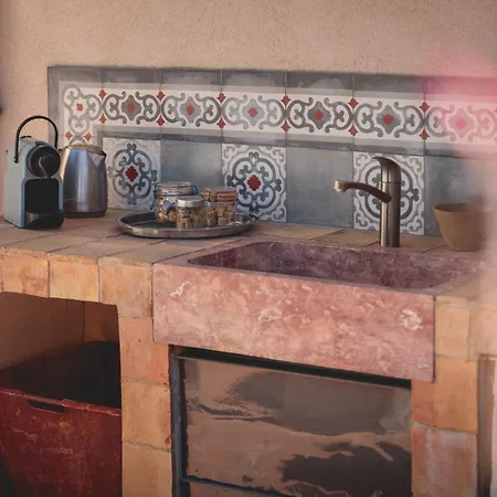 فندق مبيت وإفطار Bastide Sainte Trinide ساناري سور مير