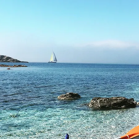 Bastide Sainte Trinide 4* ساناري سور مير