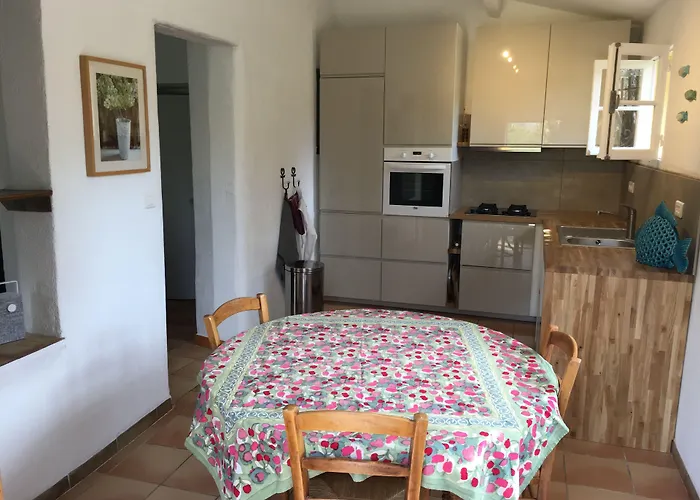 Bastide Sainte Trinide Bed & Breakfast 4*