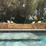 Bastide Sainte Trinide 4*