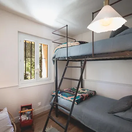 Bastide Sainte Trinide 4*