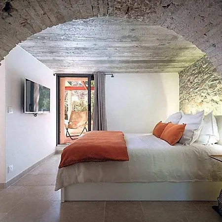 Bastide Sainte Trinide 4*