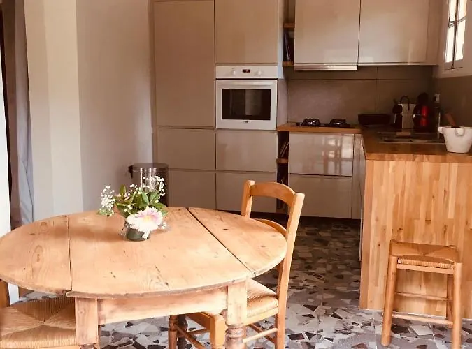 Frühstückspension Bastide Sainte Trinide 4*