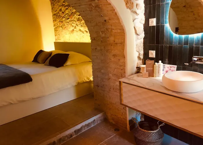 Bastide Sainte Trinide فندق مبيت وإفطار